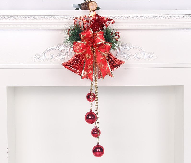 Kerst bel krans – rood met brede strik, dennegroen en hangende rode bollen – haarddecor